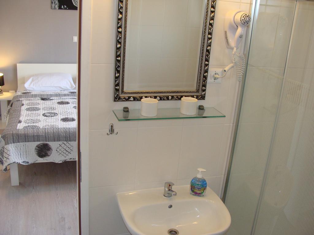 Guest House Dragić - Anex Zadar Zimmer foto
